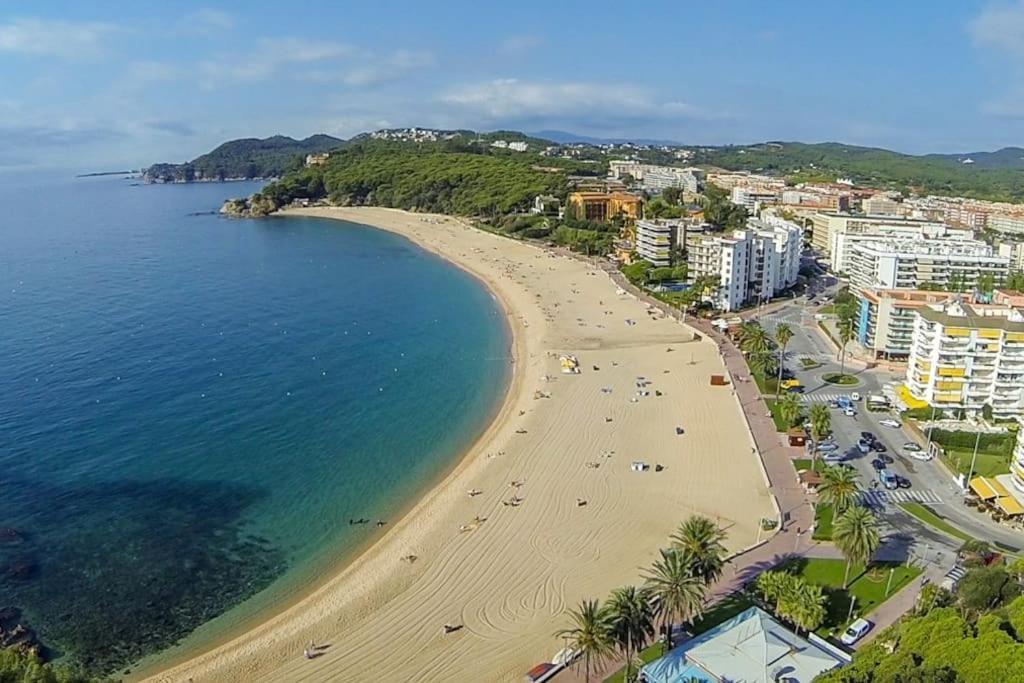 Apartment Al47 Spacious Near Fenals Lloret de Mar