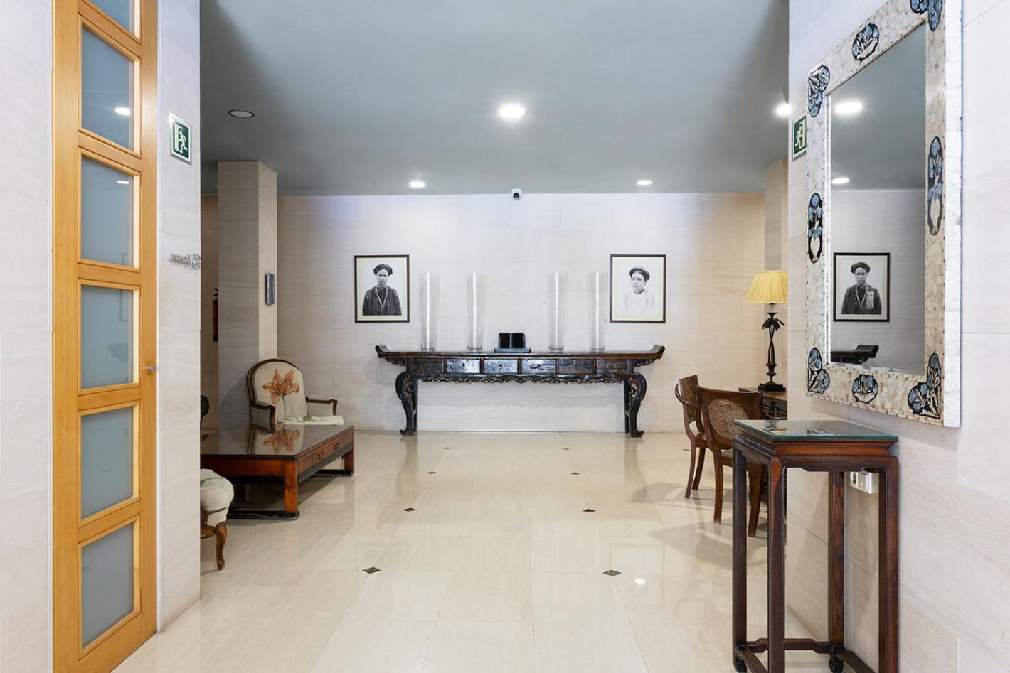 Suites Del Mar Fenals 4*