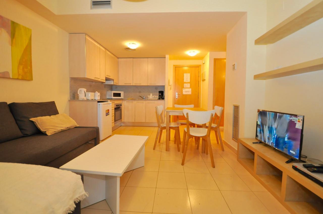 Apartments Diamond House - Lloretholiday - Granada * Lloret de Mar