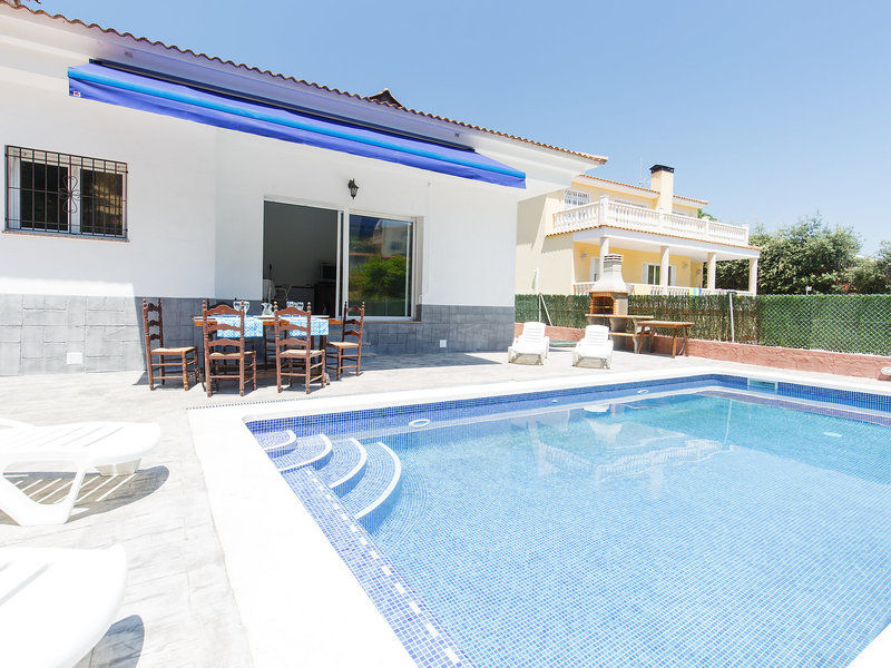 Clavel - Four Bedroom Hotel Lloret de Mar