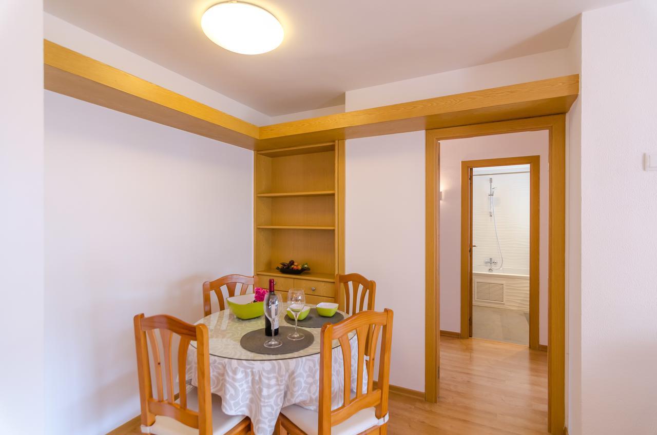 Alva Park Apartment