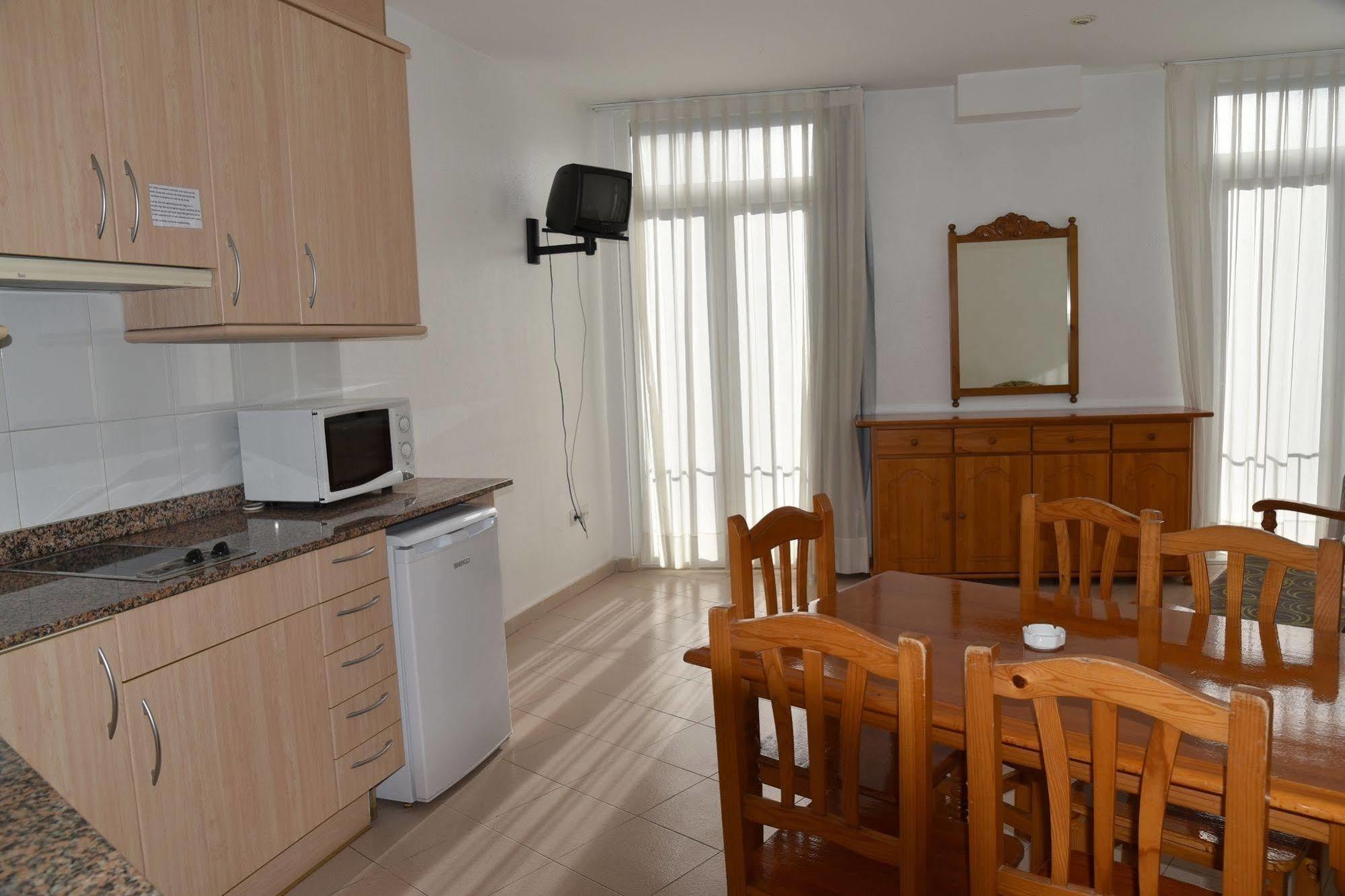 Apartment Ar Dosjoimi *