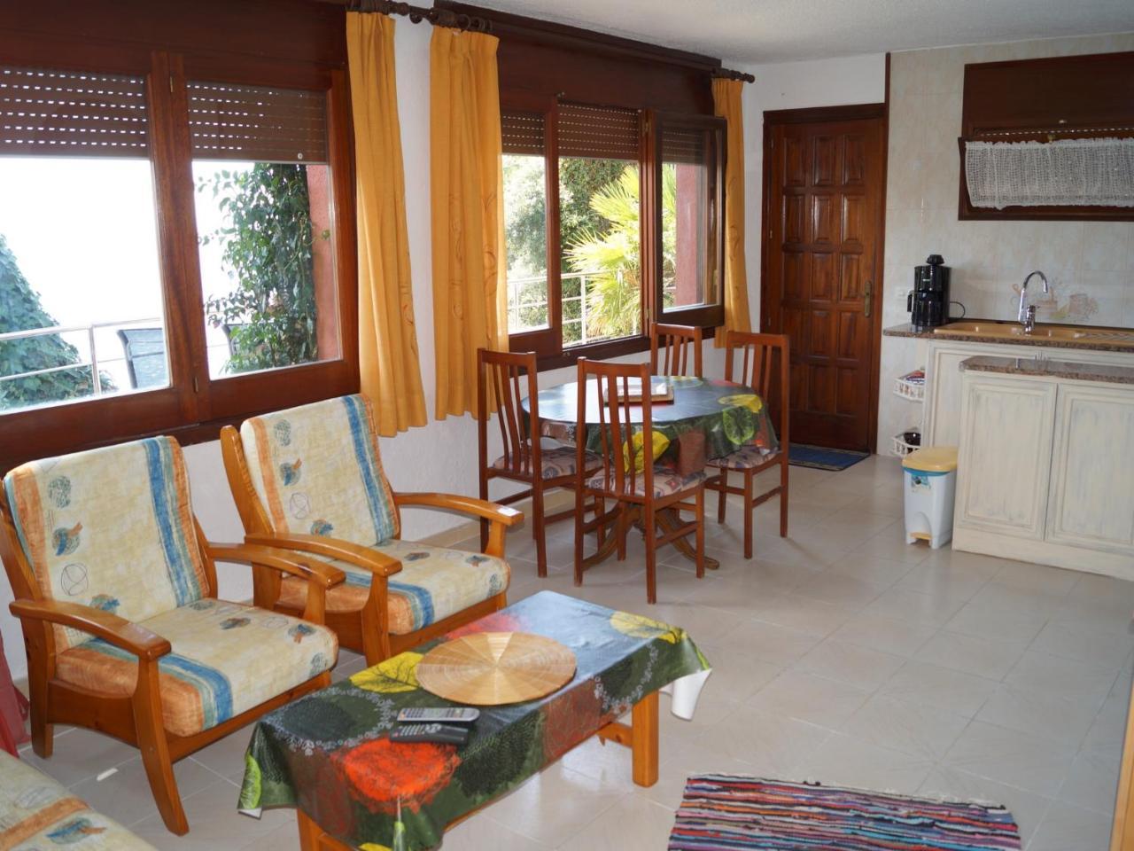 Papaya Villa Lloret de Mar
