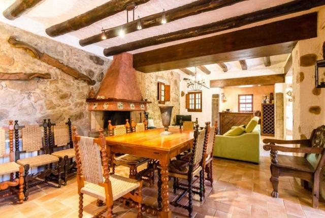 Can Prats Masia Siglo Xix Holiday home *