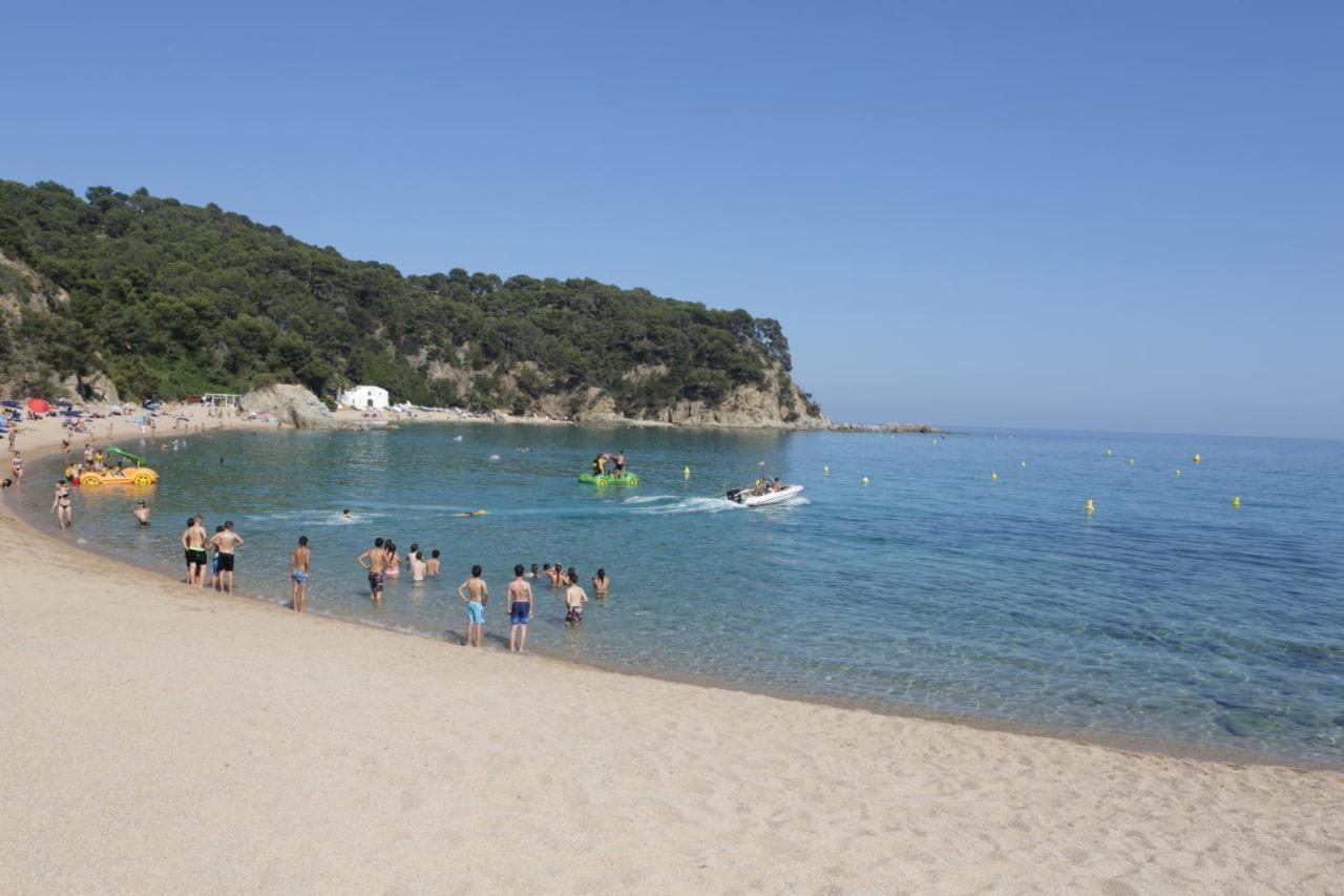 Happy Camp Mobile Homes In Senia Cala Canyelles * Lloret de Mar