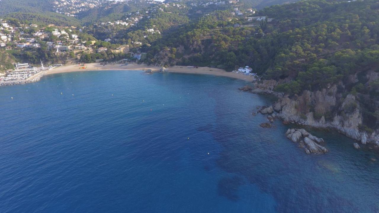 Happy Camp Mobile Homes In Senia Cala Canyelles Campsite *