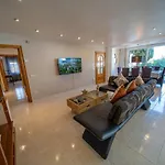 Villa Lux Gallery, Ideal Familias O Grupos Con Piscina & Aircon
