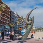 Fantastic 3 Bedroom Apartment, 300M To The Sea