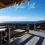 Martin \'S Villa. House On The Beach With Pool