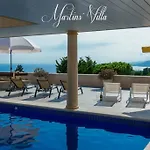 Martin \'S Villa. House On The Beach With Pool