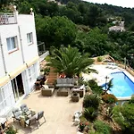 Lloret De Mar- Well-Equipped Modern Villa With Pool And Seaview For 10 Persons