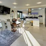 Villa Rioja With Pool & Mountain And Sea View, Only Familys