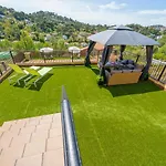 Villa Denis Lux, Gran Zona Exterior Con Piscina