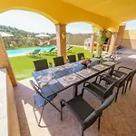 Villa Denis Lux, Gran Zona Exterior Con Piscina