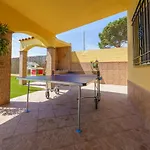 Villa Denis Lux, Gran Zona Exterior Con Piscina