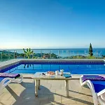 Villa Dami By Vintage Travel