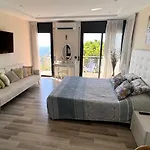 Luxury Villa Marina