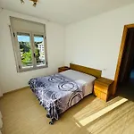Magnifico Piso Con Piscina Y Terraza Grande Cerca De La Playa
