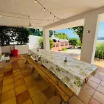 Exclusiva Casa Con Vistas Despejadas Al Mar Y Piscina Privada