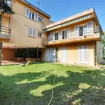 Big Apartment Caprabo