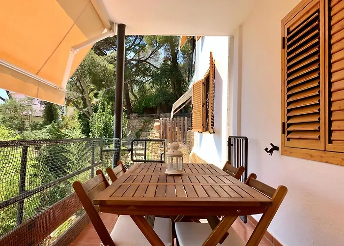 Quiet Apartment Cala Canyellas