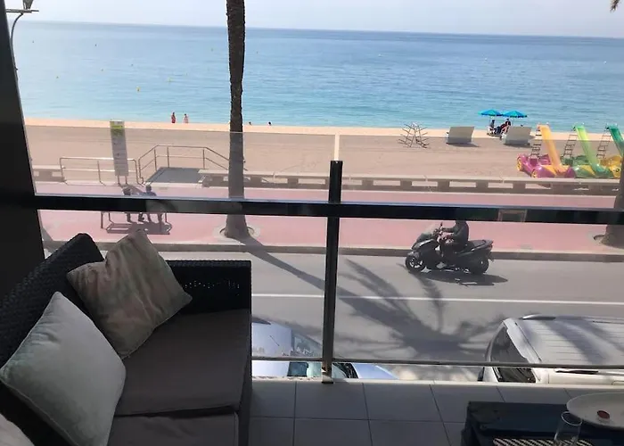 Lujoso Apartamento A 1A Linea Del Mar
