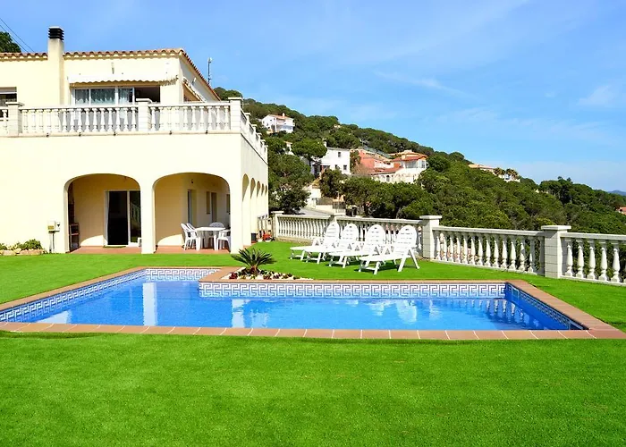 Santa Flora Holiday House