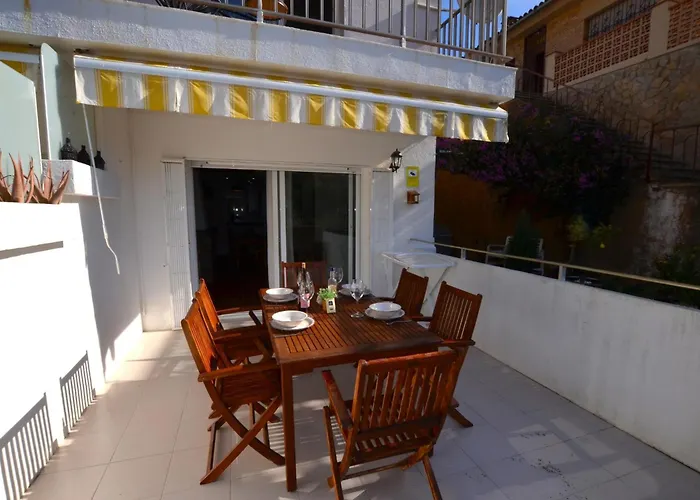Villa Elisa 6 People Lloret De Mar