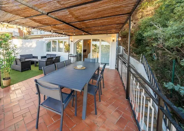 La Maison Snoopy, 6-8 Persons, Near Beach, Seaview