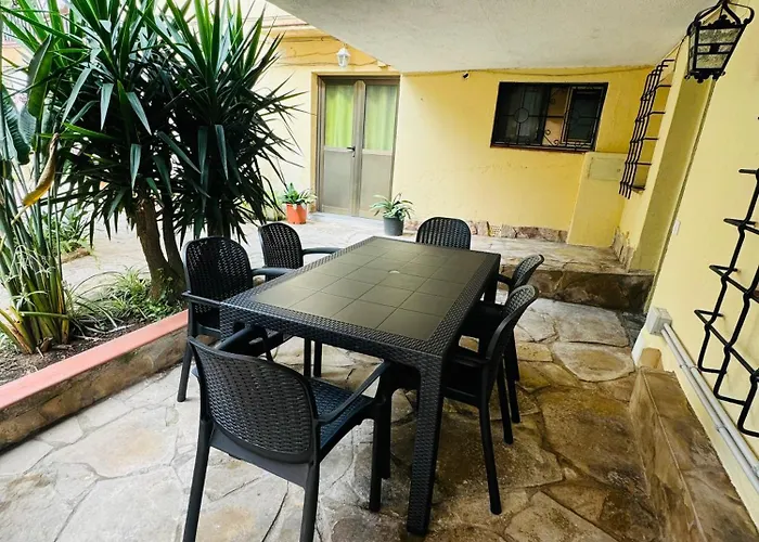 Piso Con Jardin, De Playa Fenals