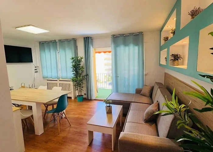 Piso Shic De Playa Fenals Con Terraza Y Piscina
