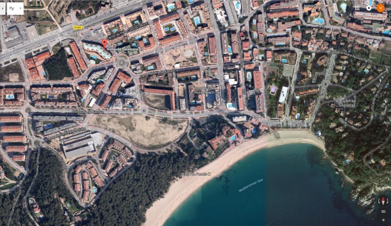 Al15 - 1 Familias A 300 M Playa Fenals Lloret de Mar