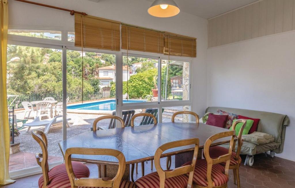 Suria 8 People Villa Lloret de Mar