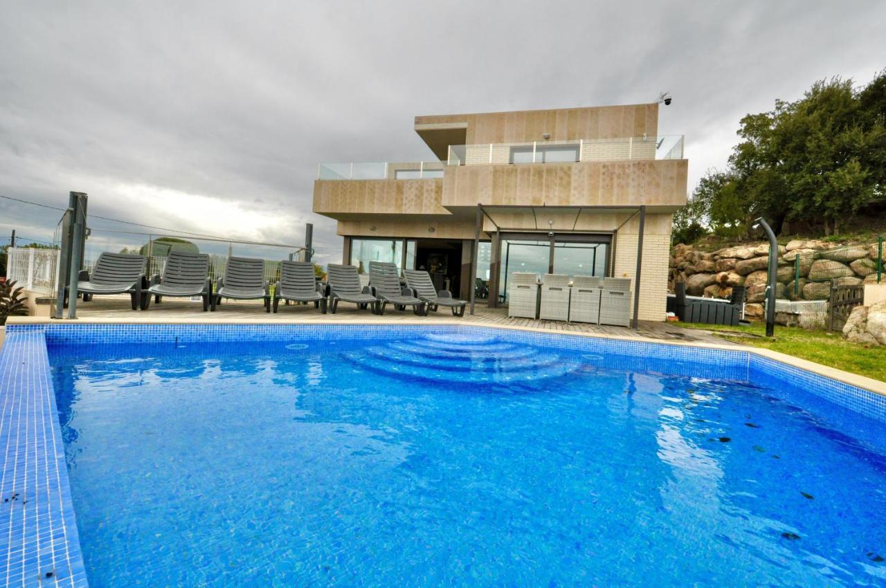 Villa Adam *