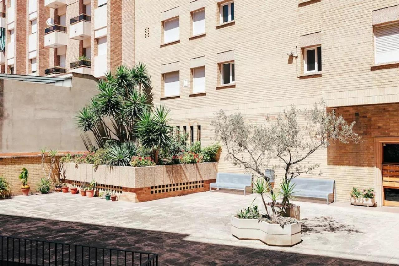 Apartment Flat Near Center And