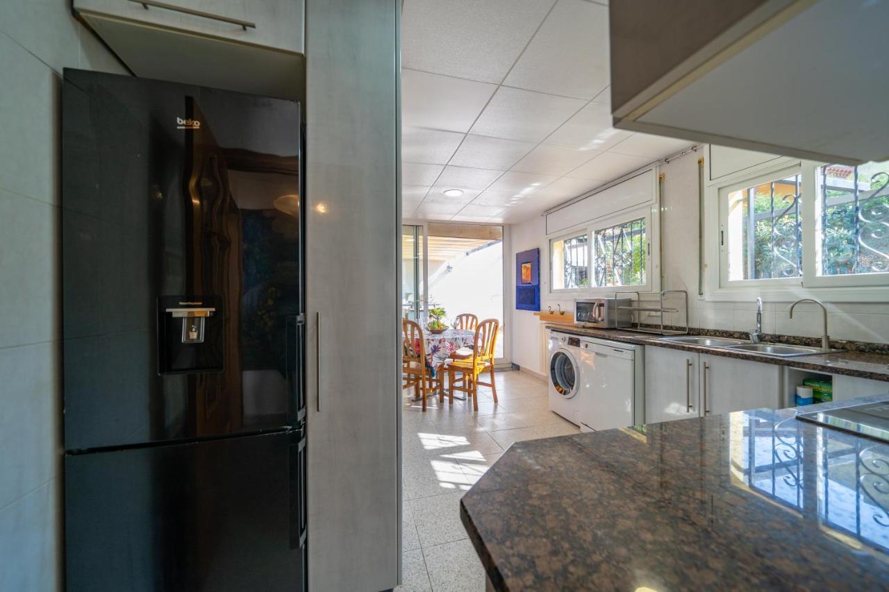 Lux Gallery, Ideal Familias O Grupos Con Piscina & Aircon