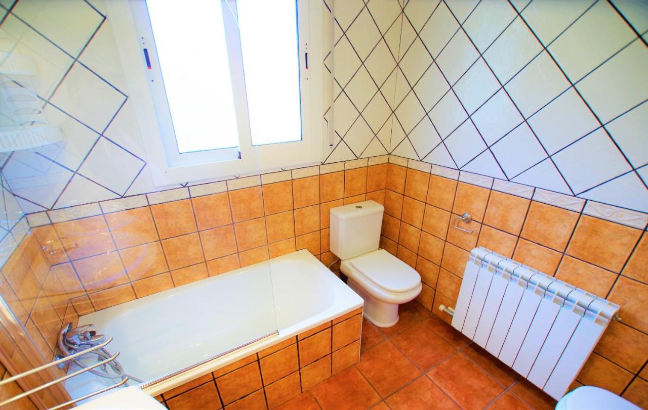 V&v Lloret Sunrise: Spacious 10-person With Pool Near Canyelles Villa