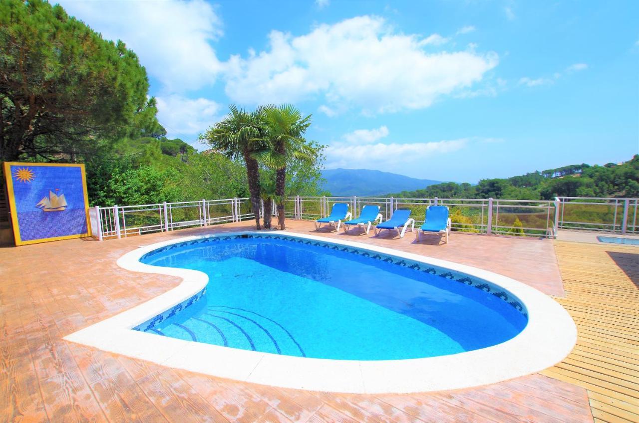 V&v Lloret Sunrise: Spacious 10-person With Pool Near Canyelles Lloret de Mar
