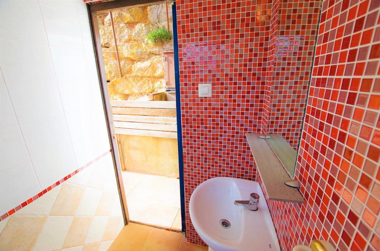 V&v Lloret Sunrise: Spacious 10-person With Pool Near Canyelles Villa Lloret de Mar