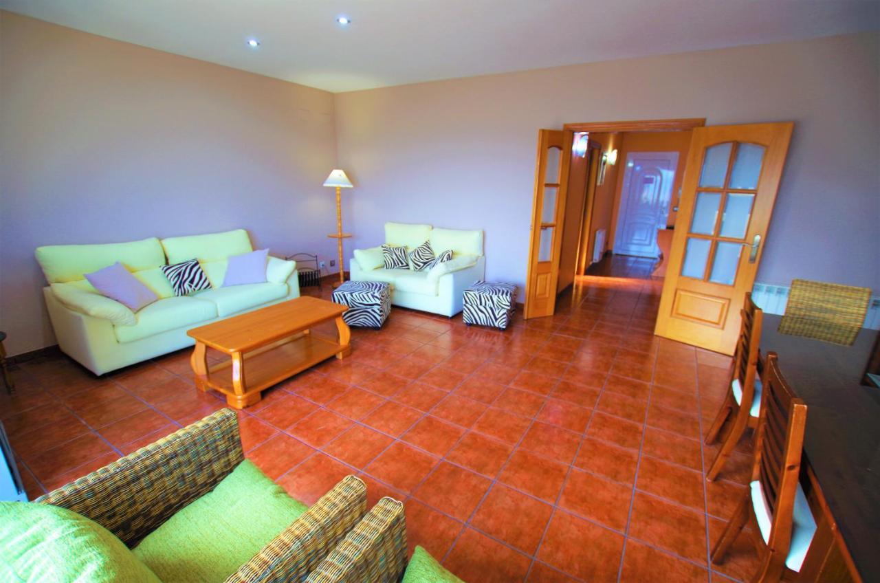 V&v Lloret Sunrise: Spacious 10-person With Pool Near Canyelles *