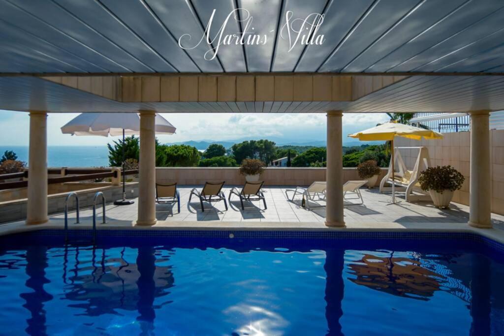 Martin 'S Villa. House On The Beach With Pool Villa Lloret de Mar