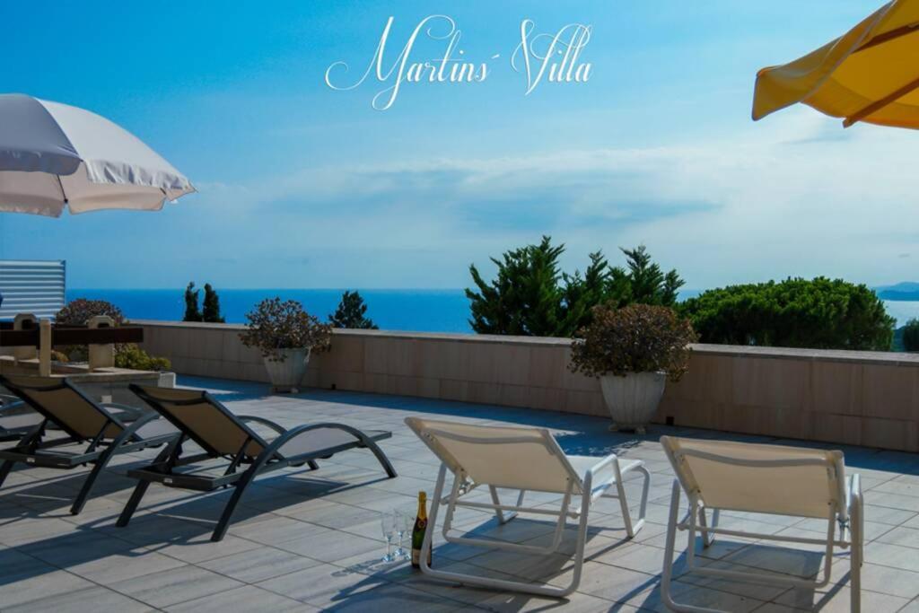 Martin 'S Villa. House On The Beach With Pool *