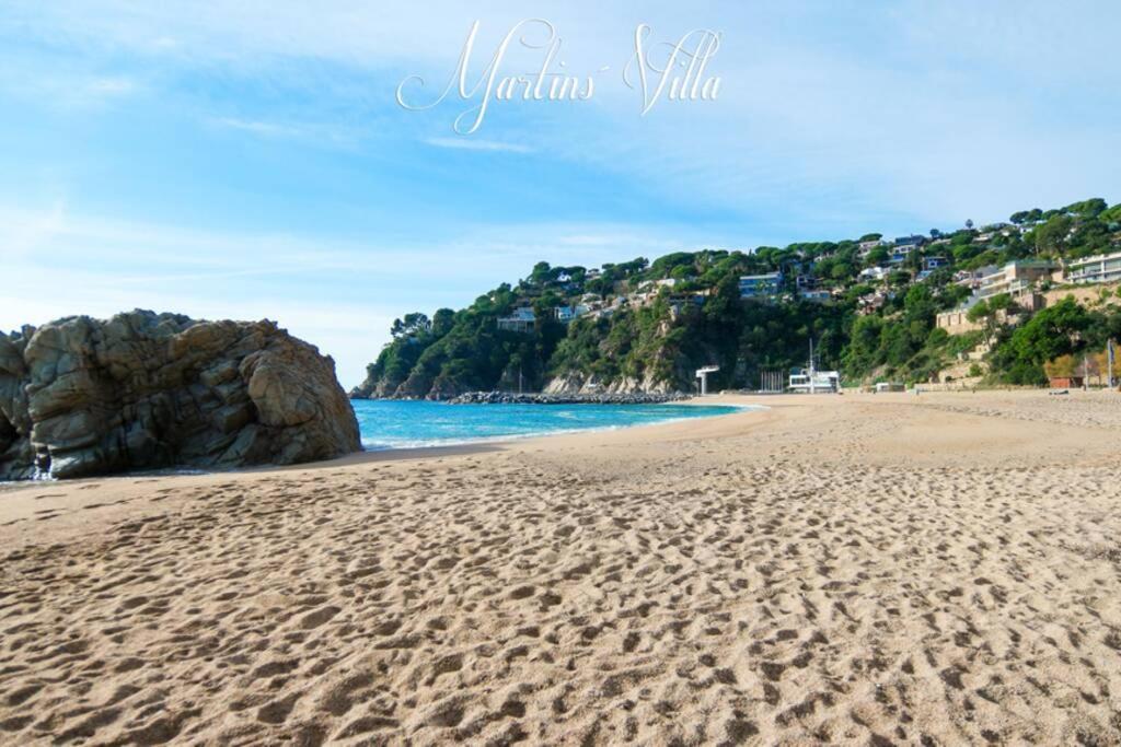 Martin 'S Villa. House On The Beach With Pool Lloret de Mar