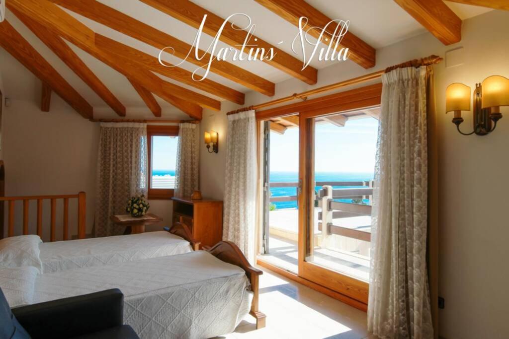 Villa Martin 'S Villa. House On The Beach With Pool *