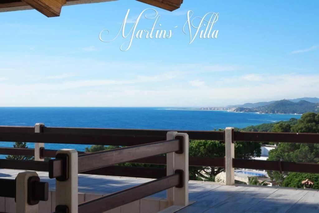 Martin 'S Villa. House On The Beach With Pool * Lloret de Mar