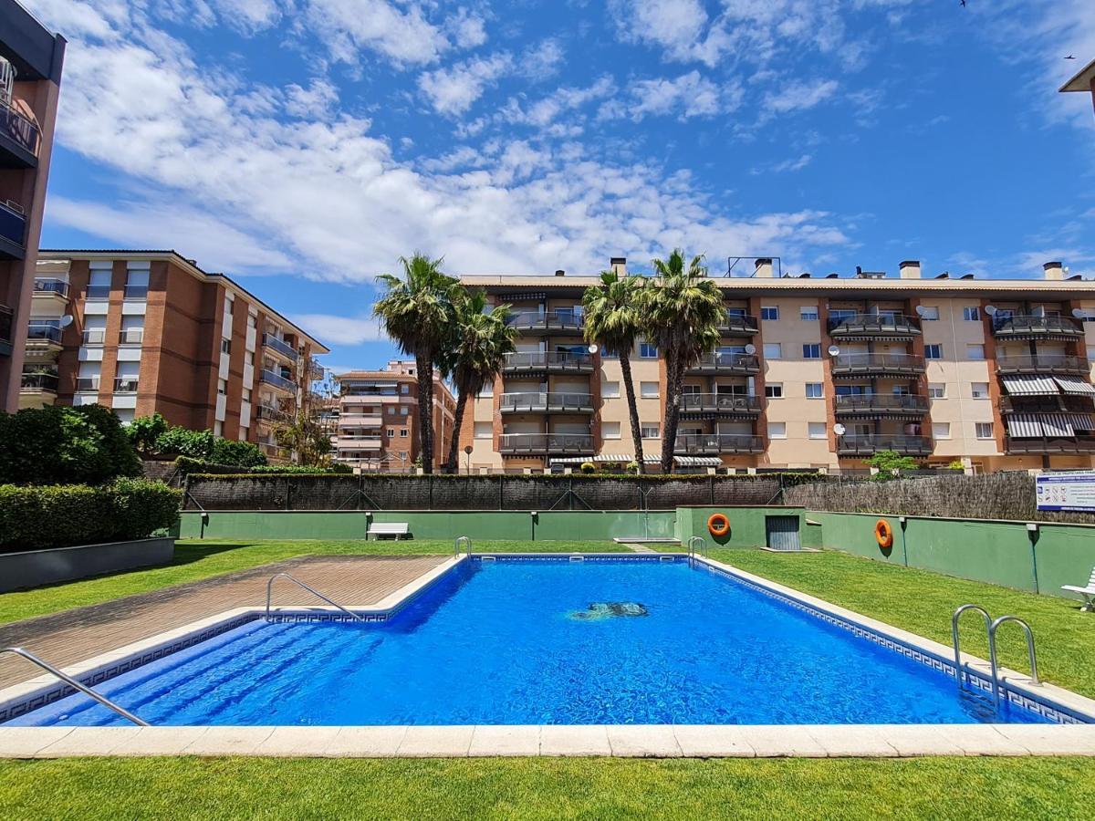 Fantastic 3 Bedroom Apartment, 300m To The Sea Apartment Lloret de Mar