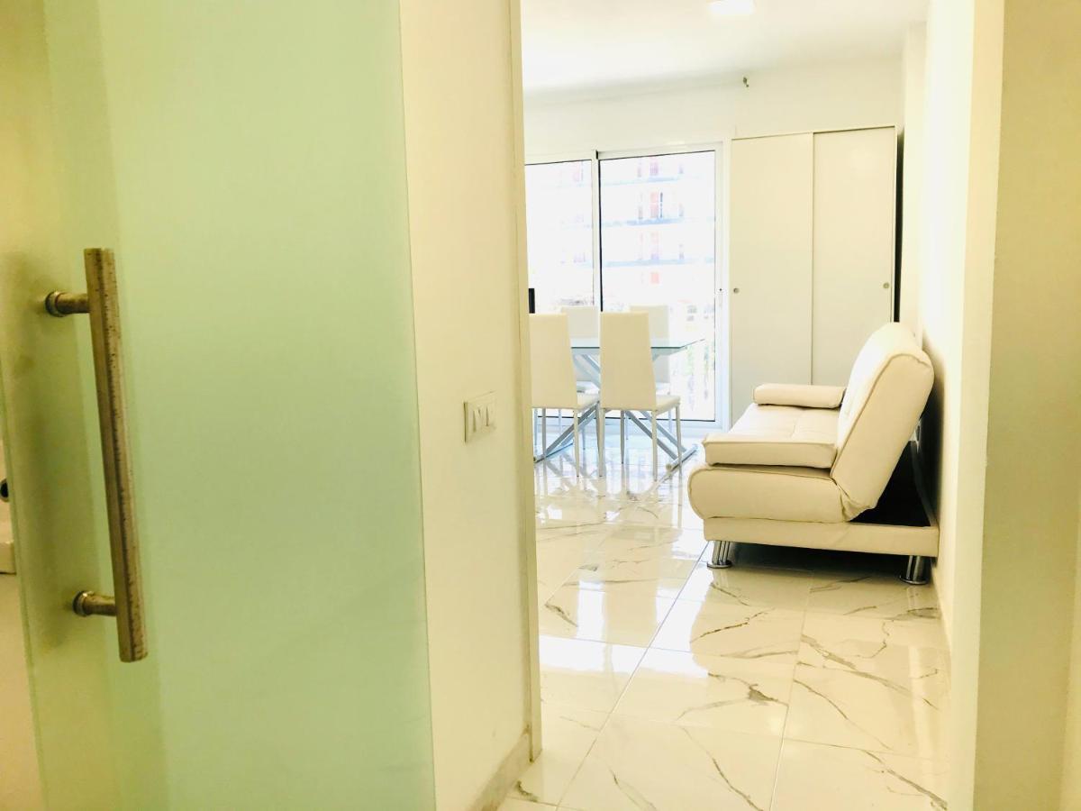 Modern And Design Studio Near The With Large Swimming Pools Apartamento *
