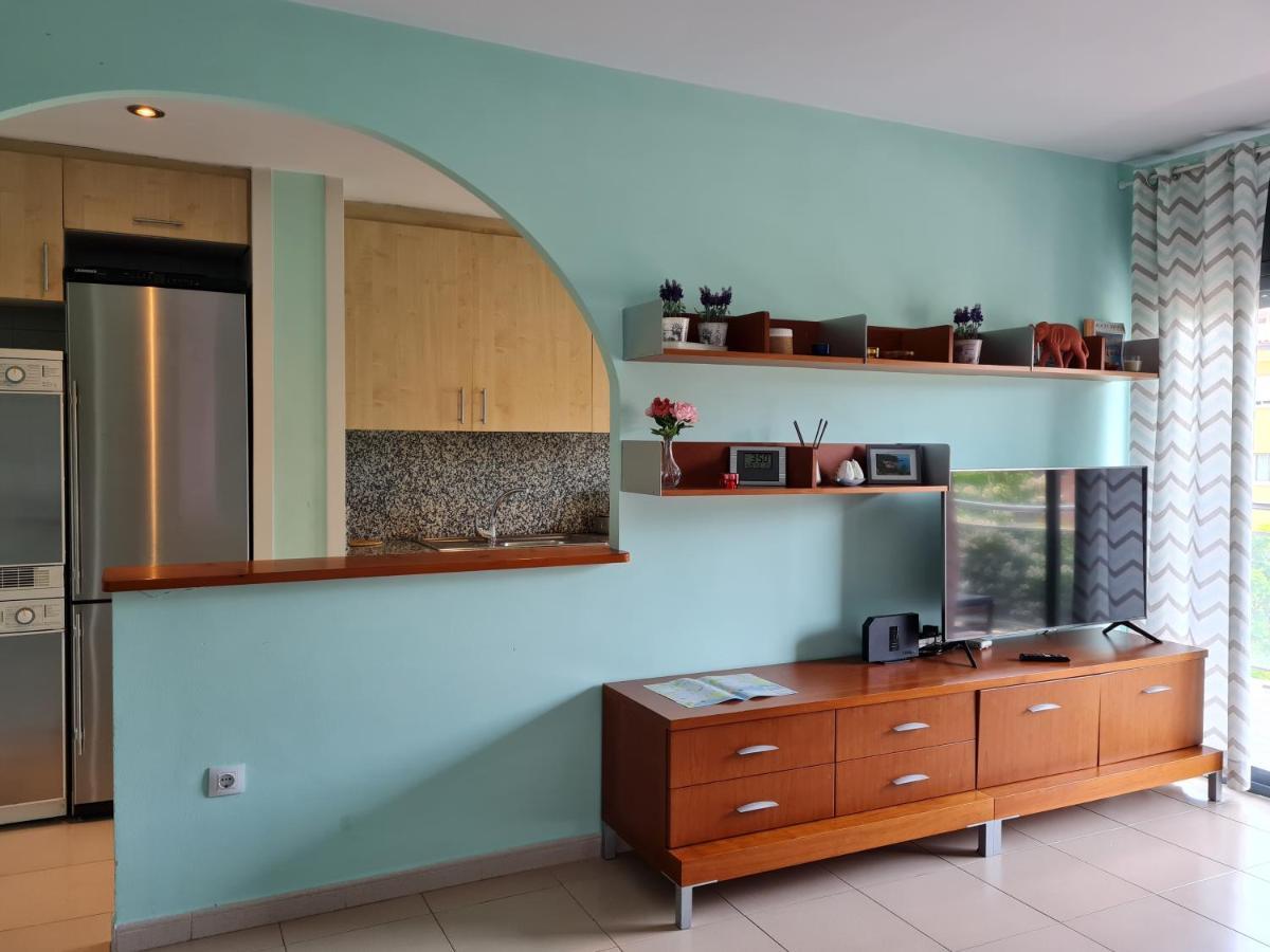 Fantastic 3 Bedroom Apartment, 300m To The Sea