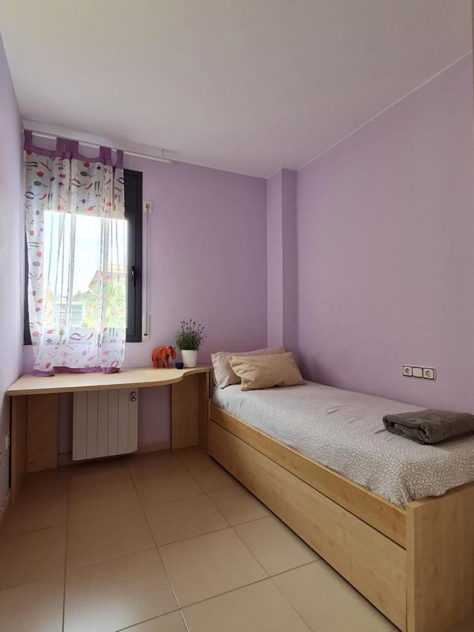 Apartment Fantastic 3 Bedroom Apartment, 300m To The Sea *