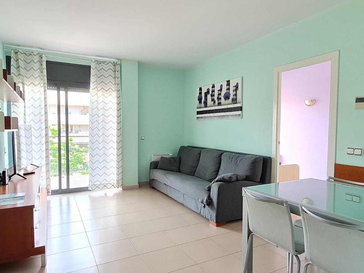 Fantastic 3 Bedroom Apartment, 300m To The Sea Apartment